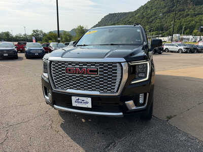 2022 GMC Yukon XL, $47649. Photo 2