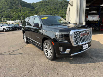 2022 GMC Yukon XL, $47649. Photo 3