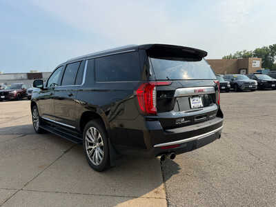 2022 GMC Yukon XL, $47649. Photo 6