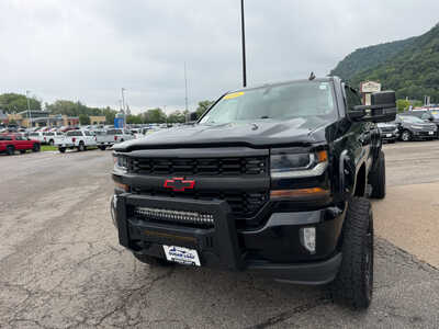 2016 Chevrolet 1500 Crew Cab, $19998. Photo 2