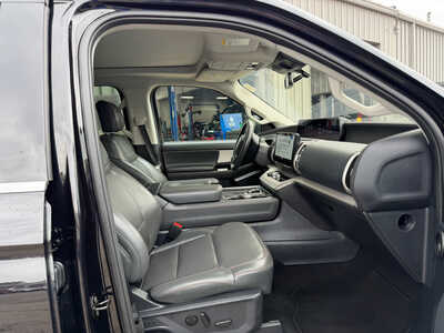 2025 Ford Expedition Max, $58995. Photo 8