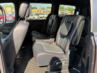 2017 Dodge Grand Caravan, $6150. Photo 10