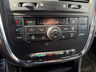 2017 Dodge Grand Caravan, $6150. Photo 12