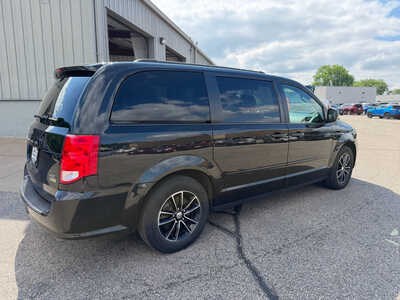 2017 Dodge Grand Caravan, $6150. Photo 4