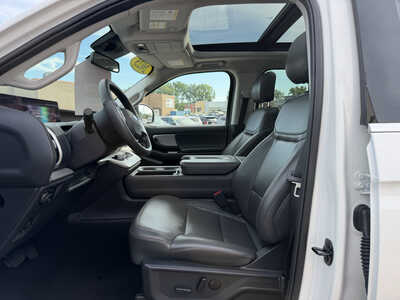 2025 Ford Expedition Max, $58995. Photo 8