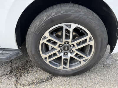 2025 Ford Expedition Max, $58995. Photo 12