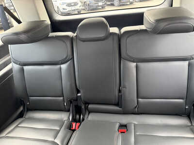 2025 Ford Expedition Max, $58995. Photo 9