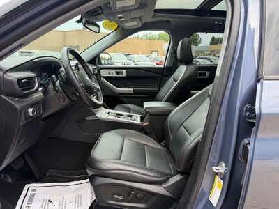 2021 Ford Explorer, $25649. Photo 7