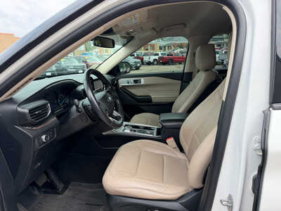 2020 Ford Explorer, $25150. Photo 7