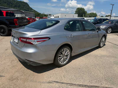 2019 Toyota Camry, $15349. Photo 3