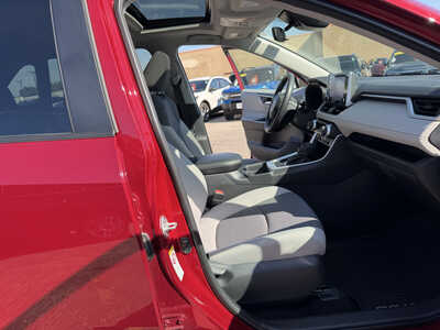 2019 Toyota RAV4, $28649. Photo 10