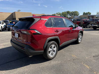 2019 Toyota RAV4, $28649. Photo 4