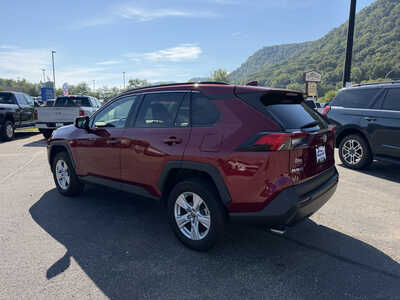 2019 Toyota RAV4, $28649. Photo 6