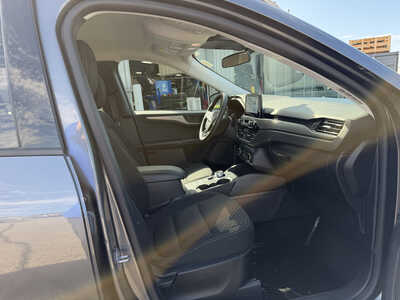 2023 Ford Escape, $21150. Photo 7