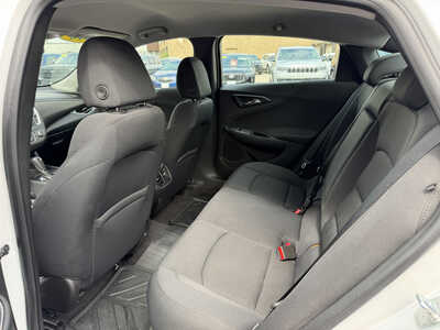 2016 Chevrolet Malibu, $9649. Photo 8