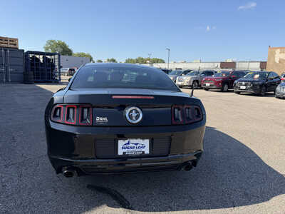 2014 Ford Mustang, $13150. Photo 4