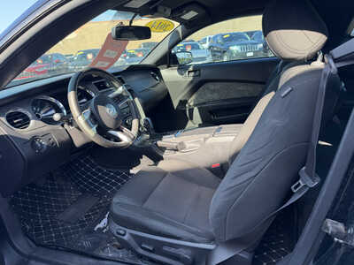 2014 Ford Mustang, $13150. Photo 7