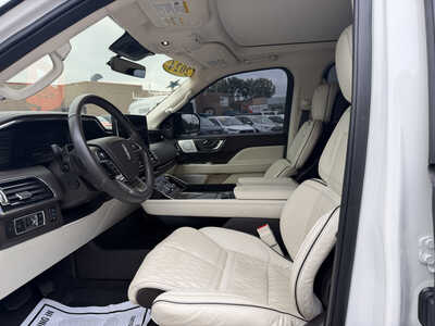2024 Lincoln Navigator L, $69649. Photo 7