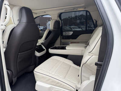 2024 Lincoln Navigator L, $69649. Photo 8