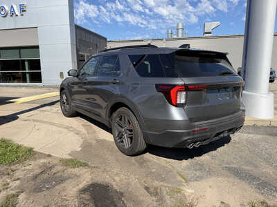 2025 Ford Explorer, $48649. Photo 4