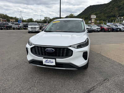 2024 Ford Escape, $24649. Photo 2