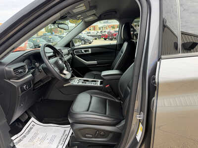 2024 Ford Explorer, $33649. Photo 7