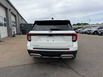 2025 Ford Explorer, $46150. Photo 5