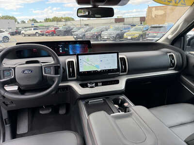 2025 Ford Expedition, $57995. Photo 10