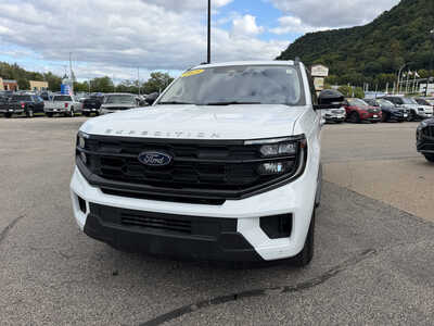 2025 Ford Expedition, $57995. Photo 2