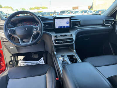 2023 Ford Explorer, $28649. Photo 10