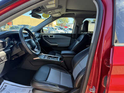 2023 Ford Explorer, $28649. Photo 6