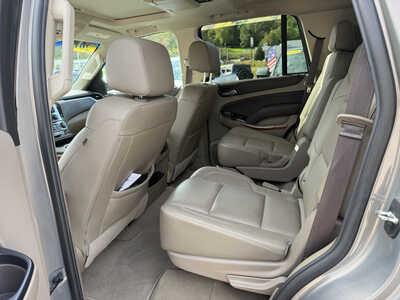 2019 Chevrolet Tahoe, $30500. Photo 8