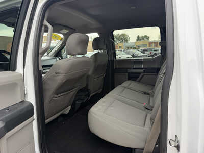 2016 Ford F150 Crew Cab, $16500. Photo 9
