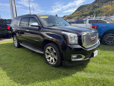 2015 GMC Yukon XL, $18649. Photo 2