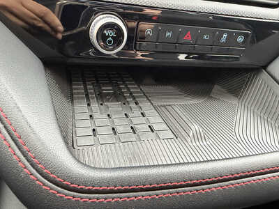 2025 Ford Explorer, $40995. Photo 12