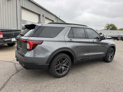 2025 Ford Explorer, $40995. Photo 4