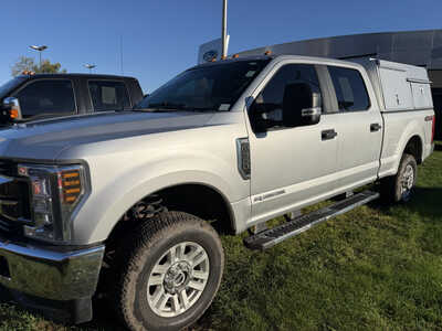 2018 Ford F350 Crew Cab, $32649. Photo 2