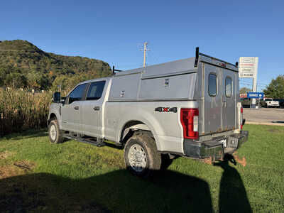 2018 Ford F350 Crew Cab, $32649. Photo 4