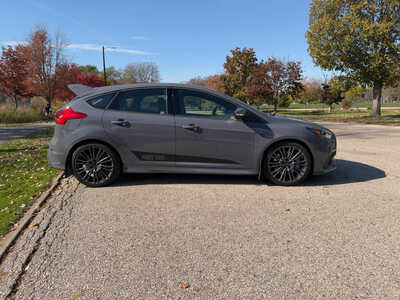 2016 Ford Focus, $27649. Photo 4