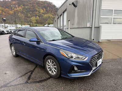 2018 Hyundai Sonata, $14500. Photo 2
