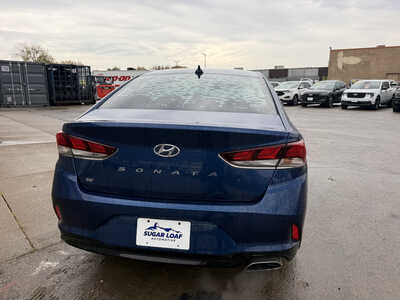 2018 Hyundai Sonata, $14500. Photo 4