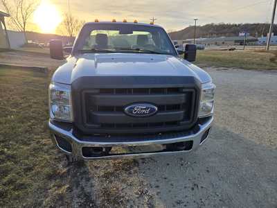 2014 Ford F250 Reg Cab, $15900. Photo 3