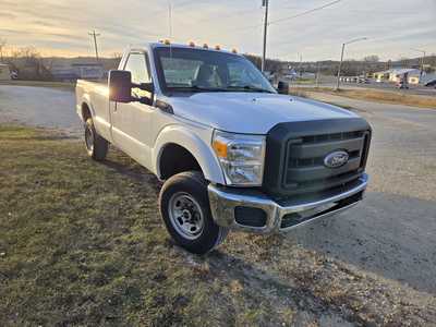 2014 Ford F250 Reg Cab, $15900. Photo 4