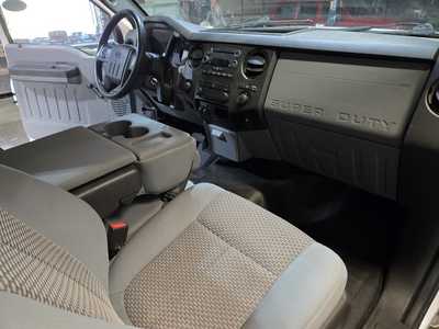 2014 Ford F250 Reg Cab, $15900. Photo 8