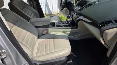 2017 Ford Escape, $5500. Photo 10