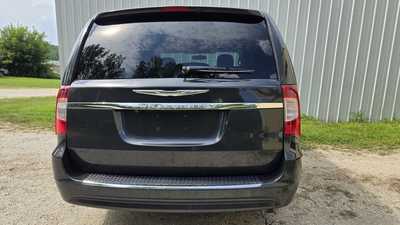 2012 Chrysler Town & Country, $5500. Photo 6