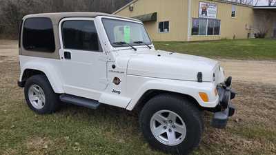 2002 Jeep Wrangler, $10500. Photo 2