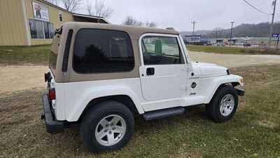2002 Jeep Wrangler, $10500. Photo 3