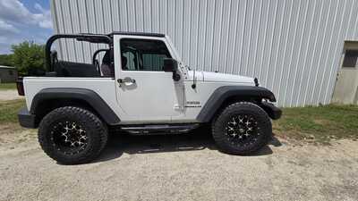 2013 Jeep Wrangler, $13333. Photo 6