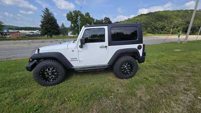 2013 Jeep Wrangler, $13333. Photo 12